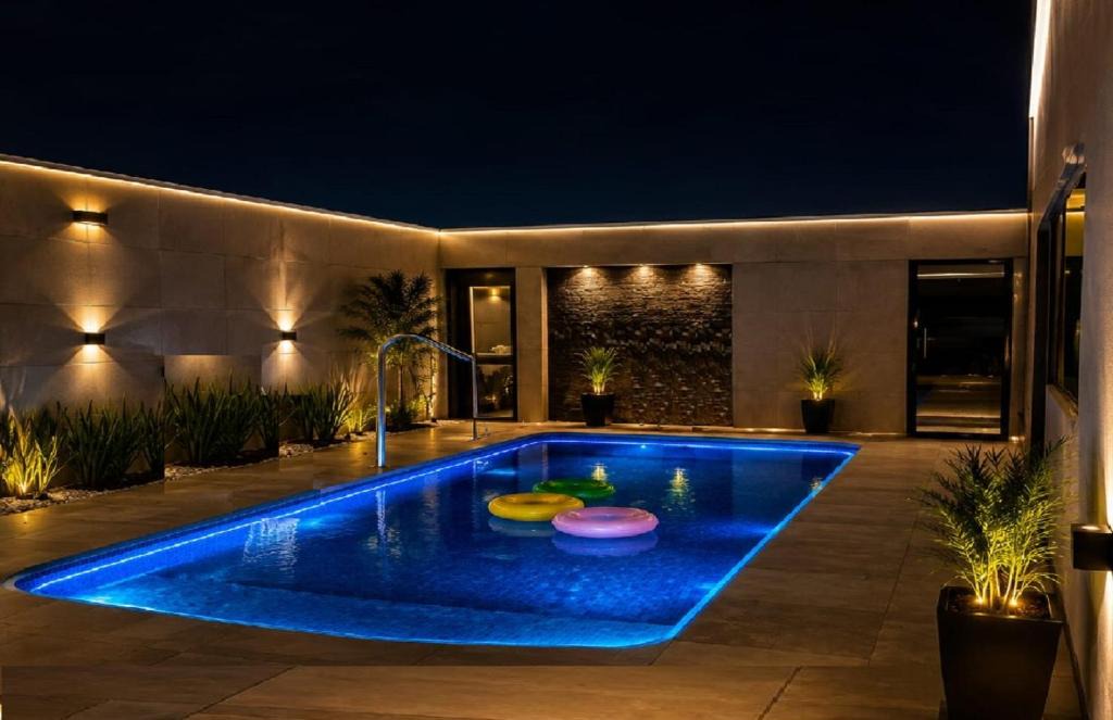Europa House | House with Pool in BH for Groups and Families