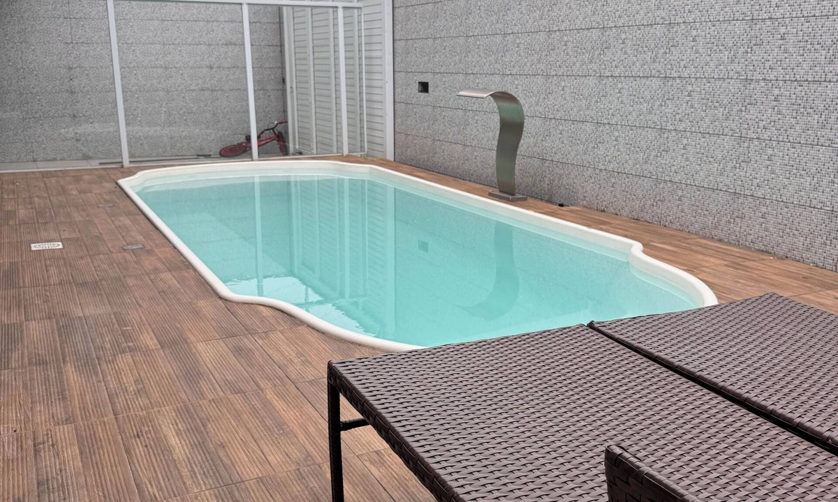 Florianopolis House | House with pool in Greater Florianópolis, space with pool table and barbecue.