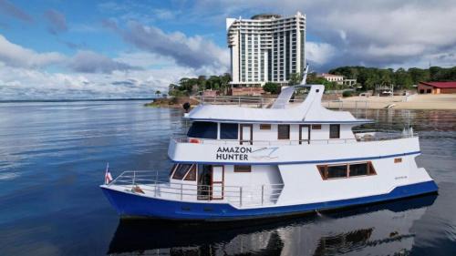 Ponta Negra Boat Rental | Iate AmazonHunter