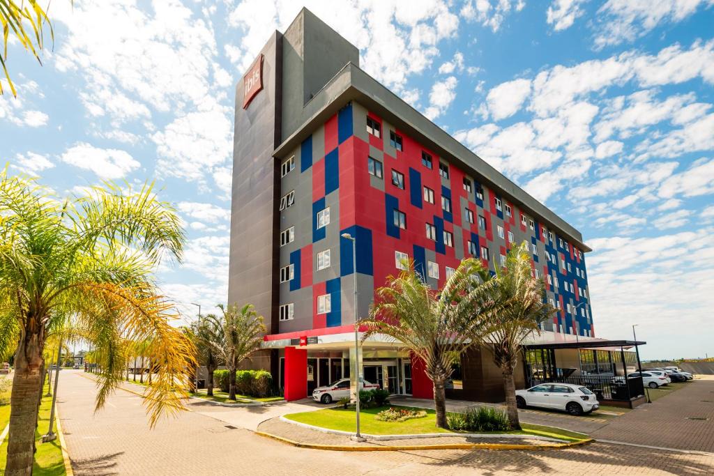 Sarandi Hotel | Ibis Porto Alegre Assis Brasil - Estacionamento Gratuito para hospedes