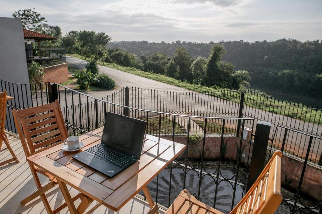Puerto Iguazu Hotel | ISONDU Suites & Breakfast