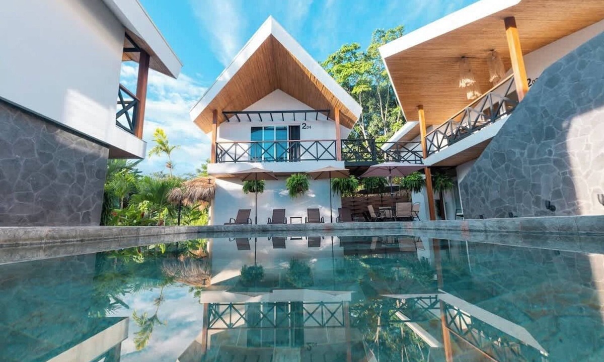Jaco Cabin | Kaloka Group-Friendly Beach Oasis, 12 Room Retreat