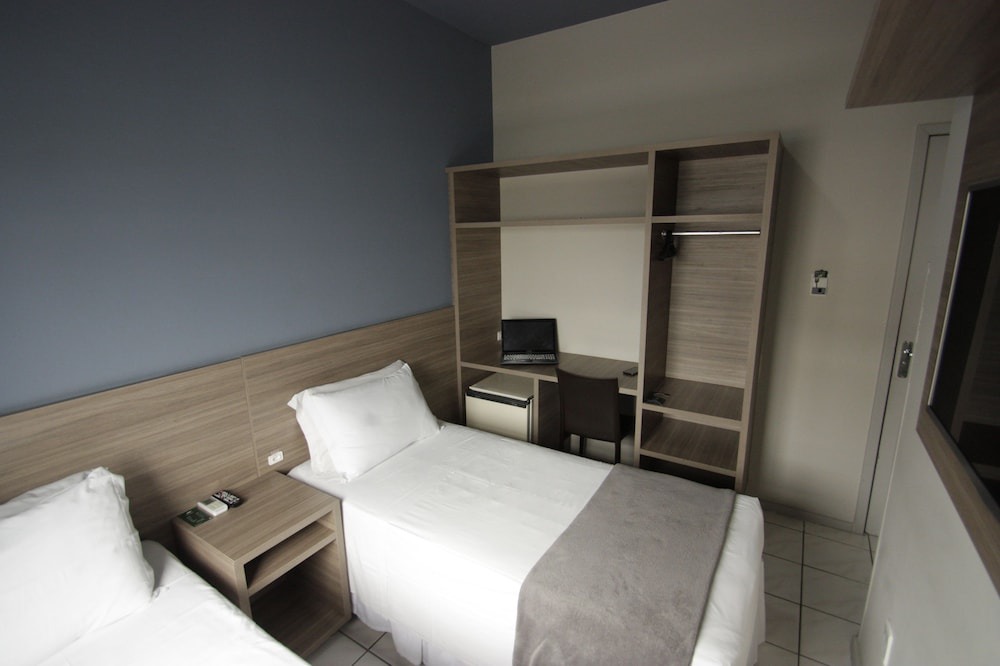 Kobrasol Hotel | Kennedy Slim Hotel