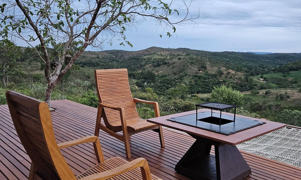 Jaboticatubas Ski Chalet | Khaya Chalés 01: Chalé de Luxo na Serra com Hidro