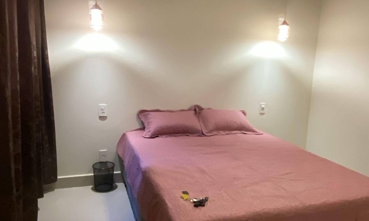 Brasilia House | Kingdom Of Eagles Bedroom , Private Room in a house, 5 Min from Londrina Airport