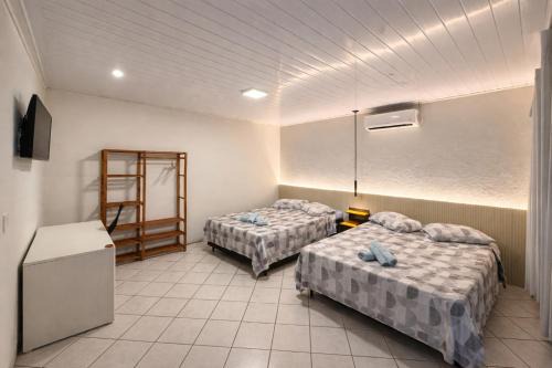 Castelo Branco Apartment | Kit Net Meia Praia Itapema - SC