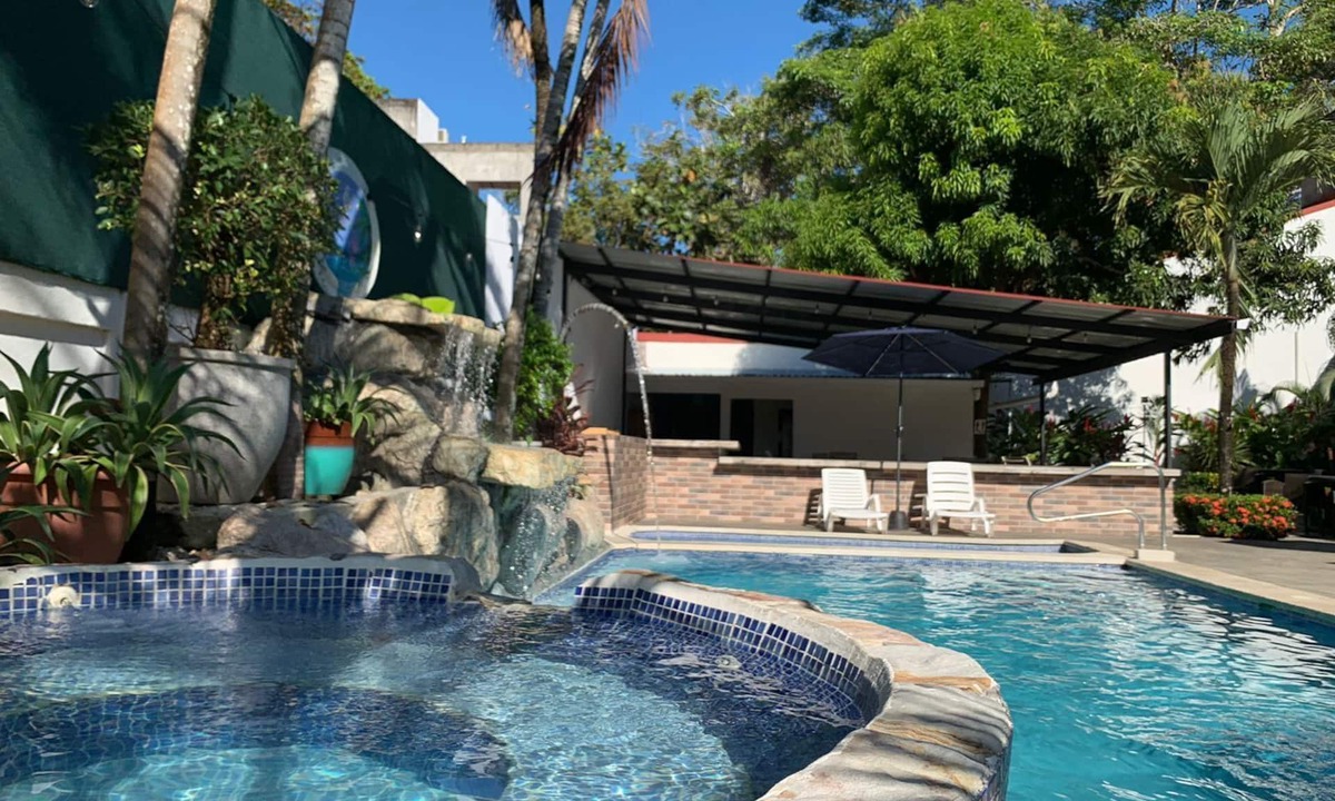 Jaco Hotel | La Sirena Playa Jaco Hotel