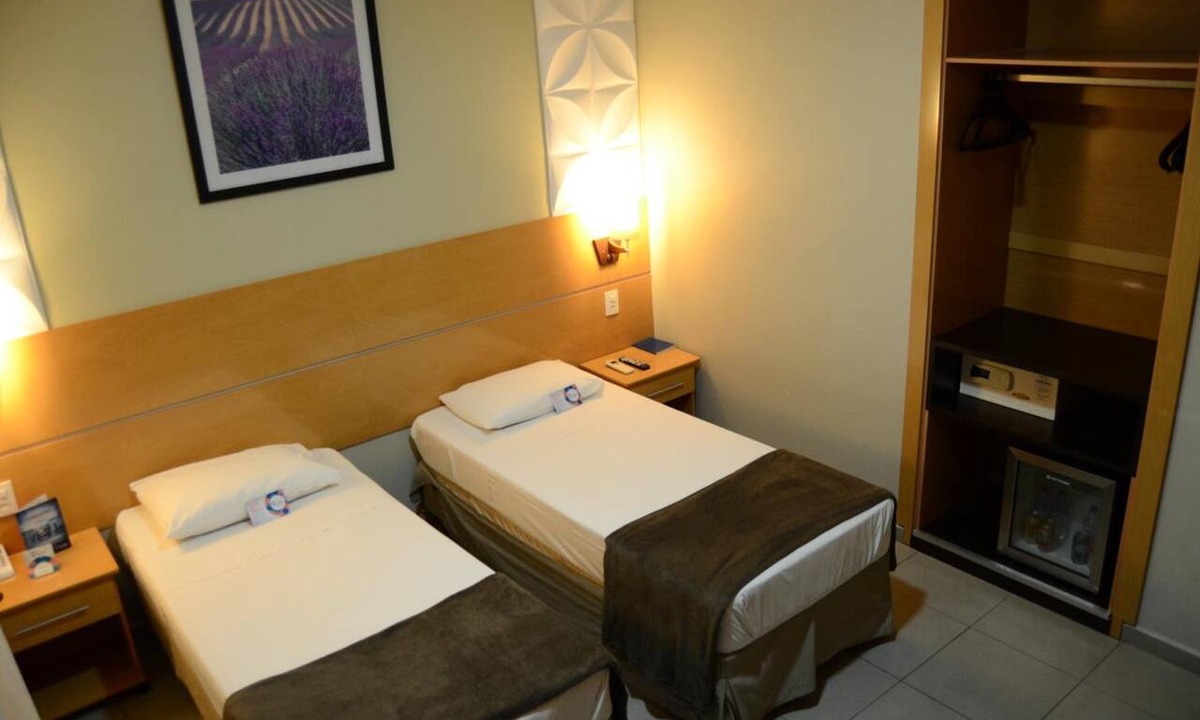 Limeira Hotel | Limeira Base with Breakfast Near Shopping, Dining & City Experiences
