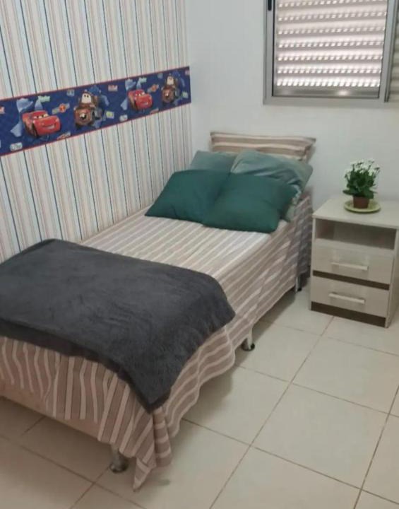Osvaldo Rezende House | Lindo quarto centro Uberlândia