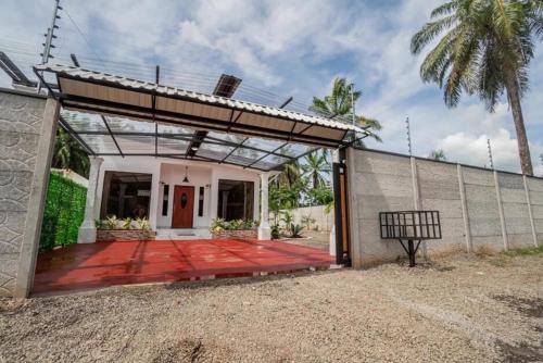 Parrita Villa | Lions Houses