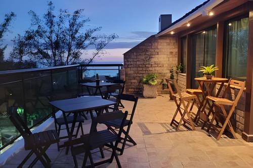 Itauna House | Localização Privilegiada - Acesso à Praia