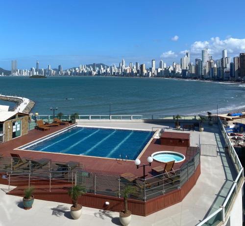Pioneiros Apartment | Loft Internacional Residence c linda vista do mar