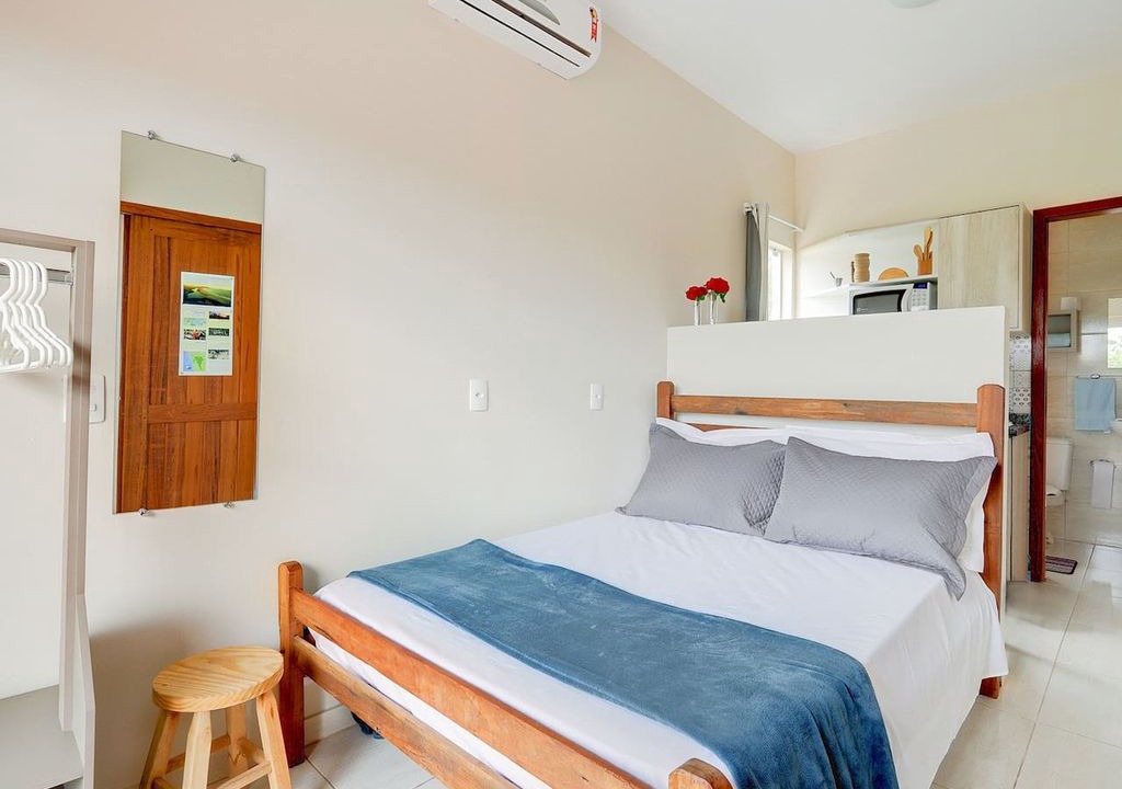Guarda do Embau Bed & Breakfast | Loft Origin - Guarda beach with balcony and AC!