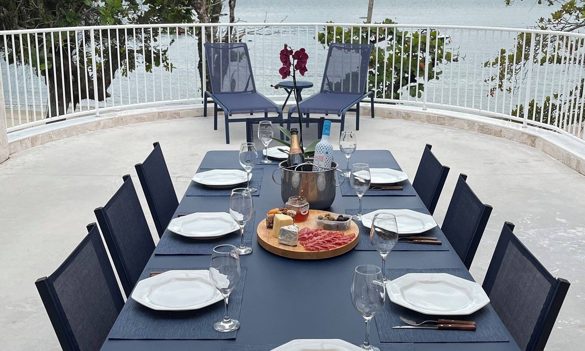 Praia das Cigarras House | Luxury Beachfront Home | Panoramic Ocean & Ilhabela Views