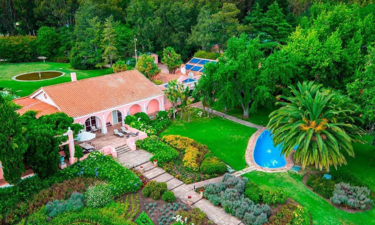 Colonia Chapadmalal House | Luxury farmhouse w/world-class winery near the beach