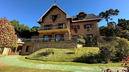 Loteamento Jardim Veu da Noiva House | Mansão dos Alpes em Campos do Jordão