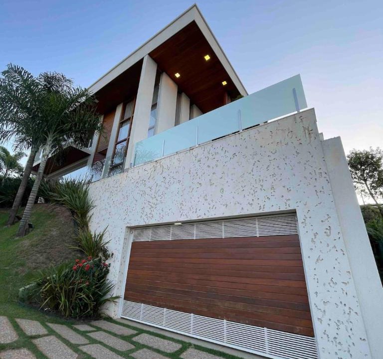 Capitolio House | Mansão Exclusiva em Escarpas do Lago