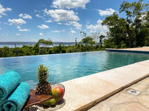 Itaugua House | Mansion a Lago