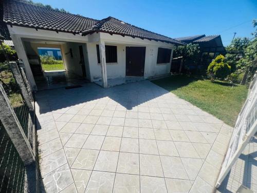 Capao Novo House | Medeiros