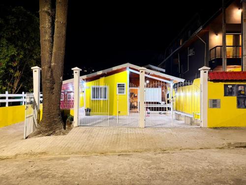 Vila Britania House | Memoriá