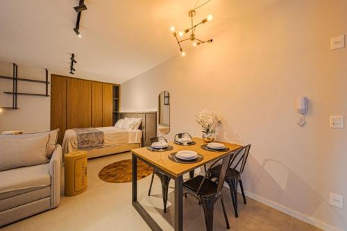 Anita Garibaldi Apartment | MI603 Seja um dos primeiros a ter essa experiência.