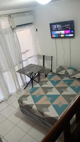 Cacuia House | Micro casa no Rio de Janeiro - Ela é privada e com boa localização - Boa para quem vem passear- Ótimo para trabalho ou home office- Pra quem está preocupado com o voo, o Aeroporto Galeão é perto- Visitar famíliares- Lugar tranquilo e agradável
