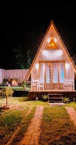 Taquara Ski Chalet | Mini Chalé Suiço com Jacuzzi