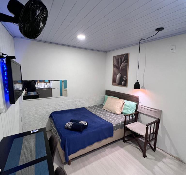 Palhoca House | Mini studio com piscina