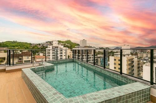 Carvoeira Apartment | Modern studio 400m from UFSC | 50" TV #CARV06
