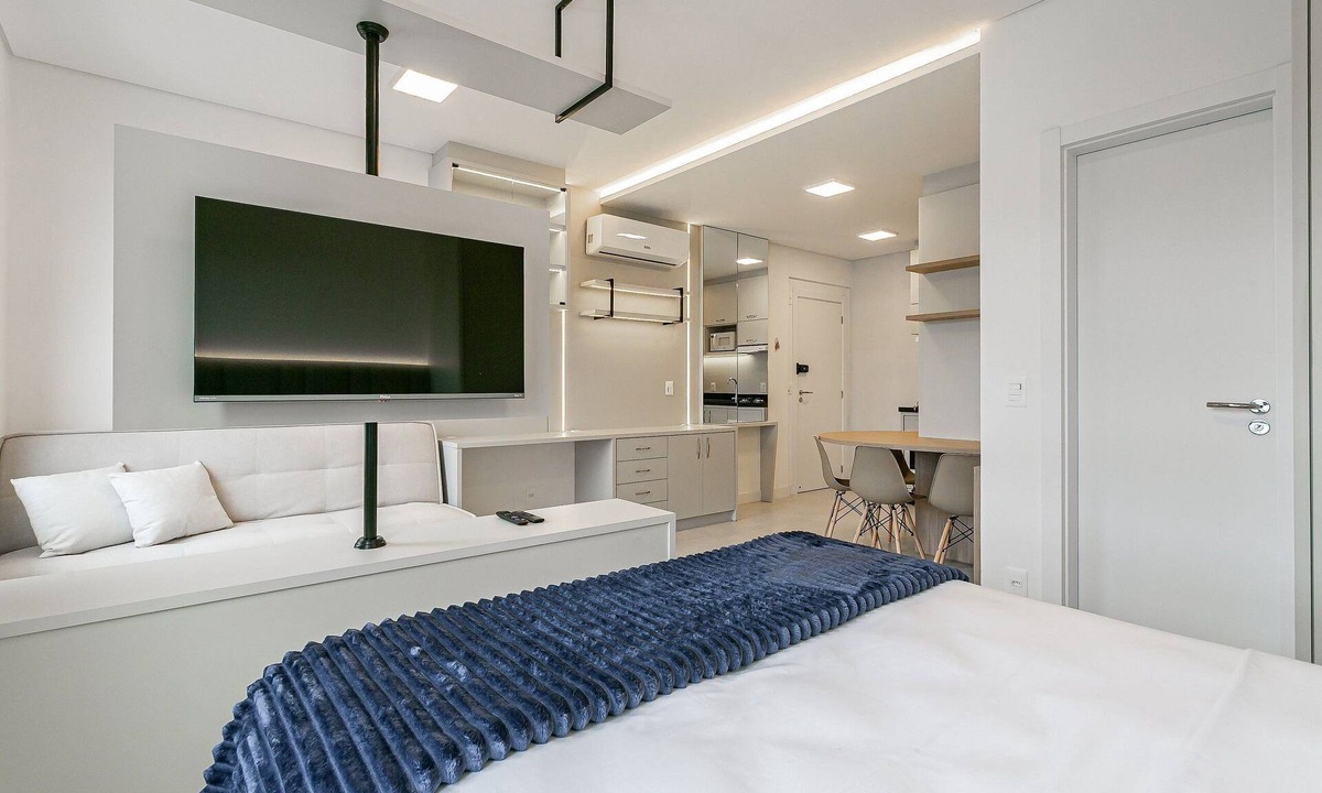 Carvoeira Apartment | Modern studio | 500m from UFSC | Dining #CARV05