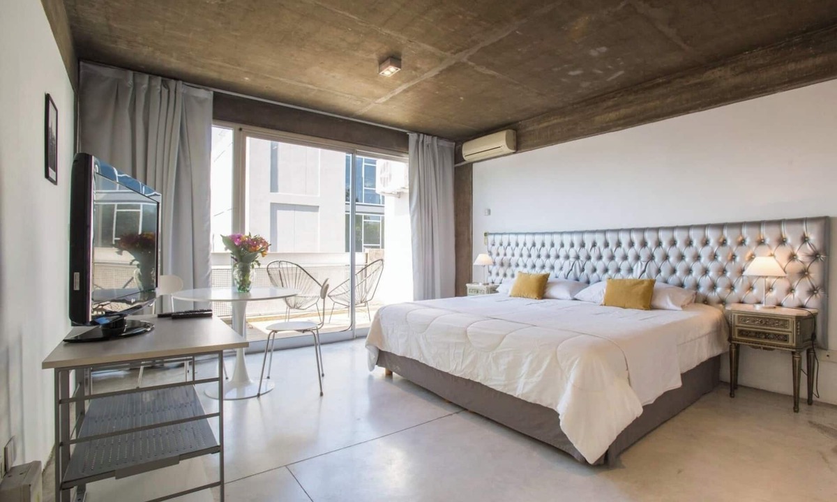 Palermo Apartment | Modern Studio Apartment in Palermo with Private Balcony
