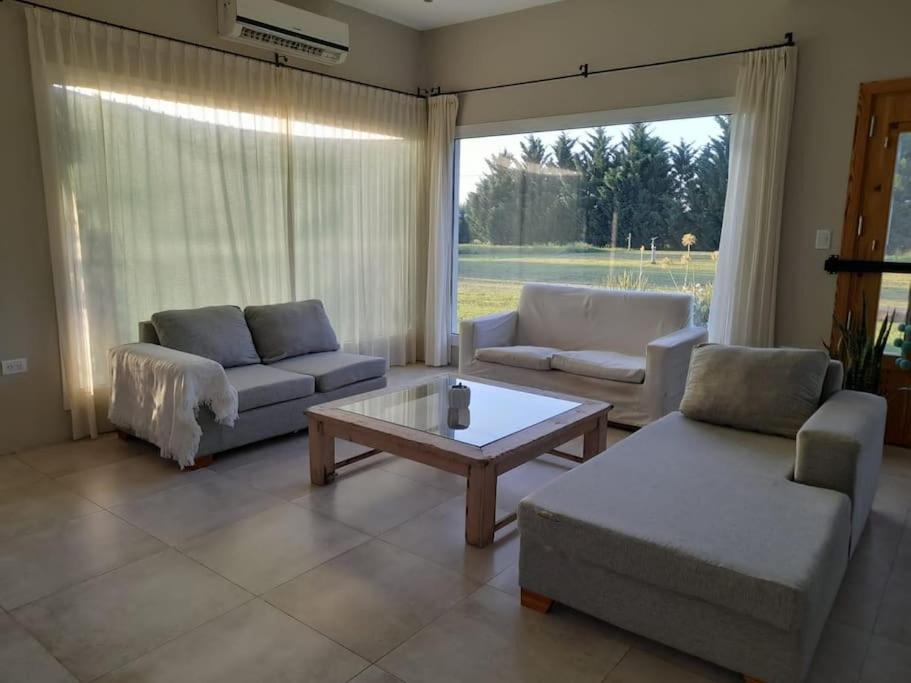 Pergamino Villa | Moderna casa de campo con pileta en Pergamino