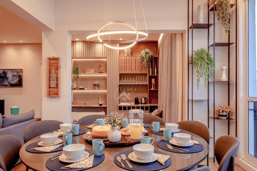 Vila Inglesa Apartment | Moderna cobertura duplex com 4 suítes em condomínio com lazer completo - Campos do Jordão