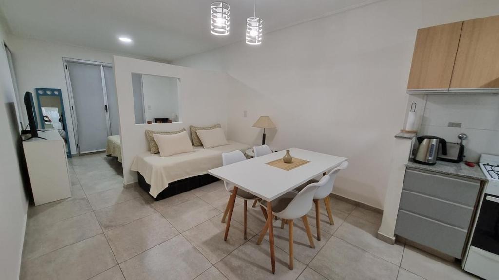 Bahia Blanca Apartment | Moderno y cómodo departamento céntrico con cochera
