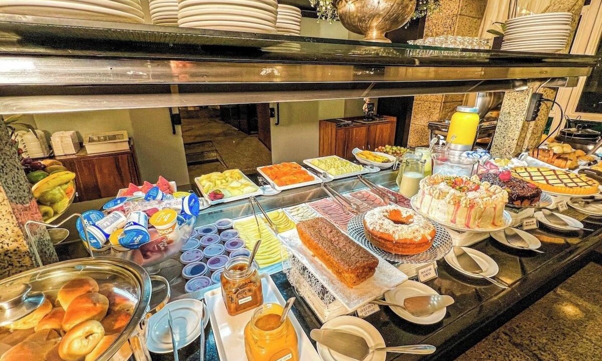Civic Center Hotel | Most Double Suite To Stay | Breakfast Included!