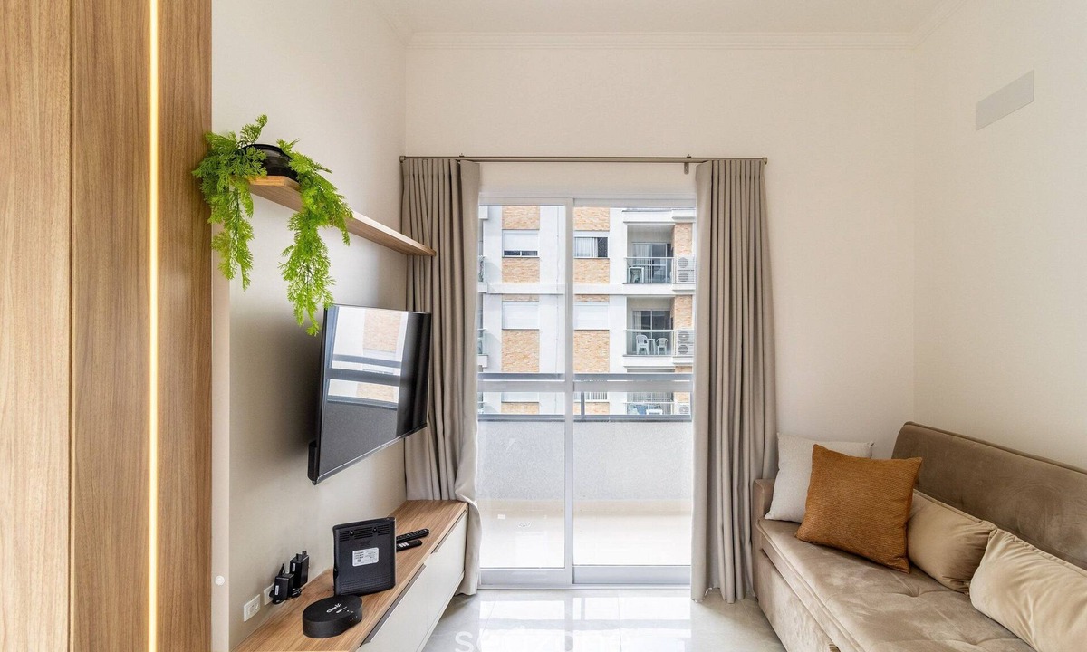 Ingleses Centro Apartment | Nice and Equipped Apt. 200m From the Beach Pra0304