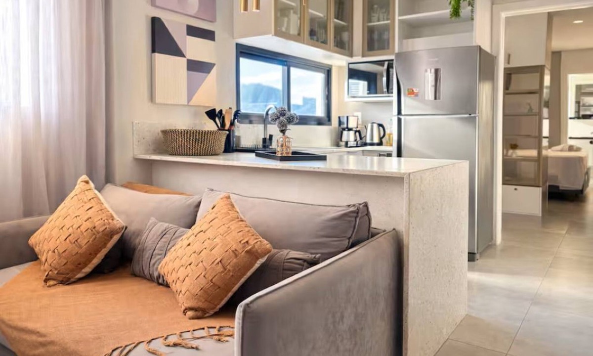 Centro Apartment | Ocean View & Comfort Modern Flat with King Suite
