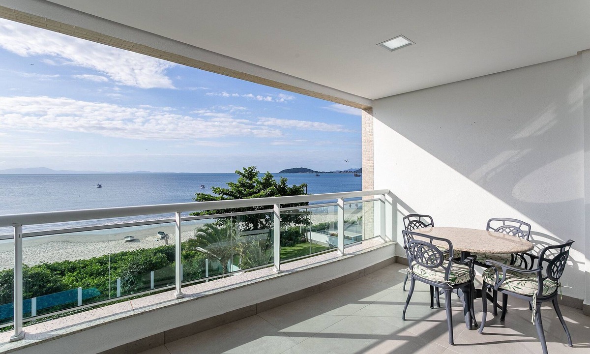 Cachoeira do Bom Jesus Apartment | Oceanfront | 3 Suites | Barbecue Grill #CHA06