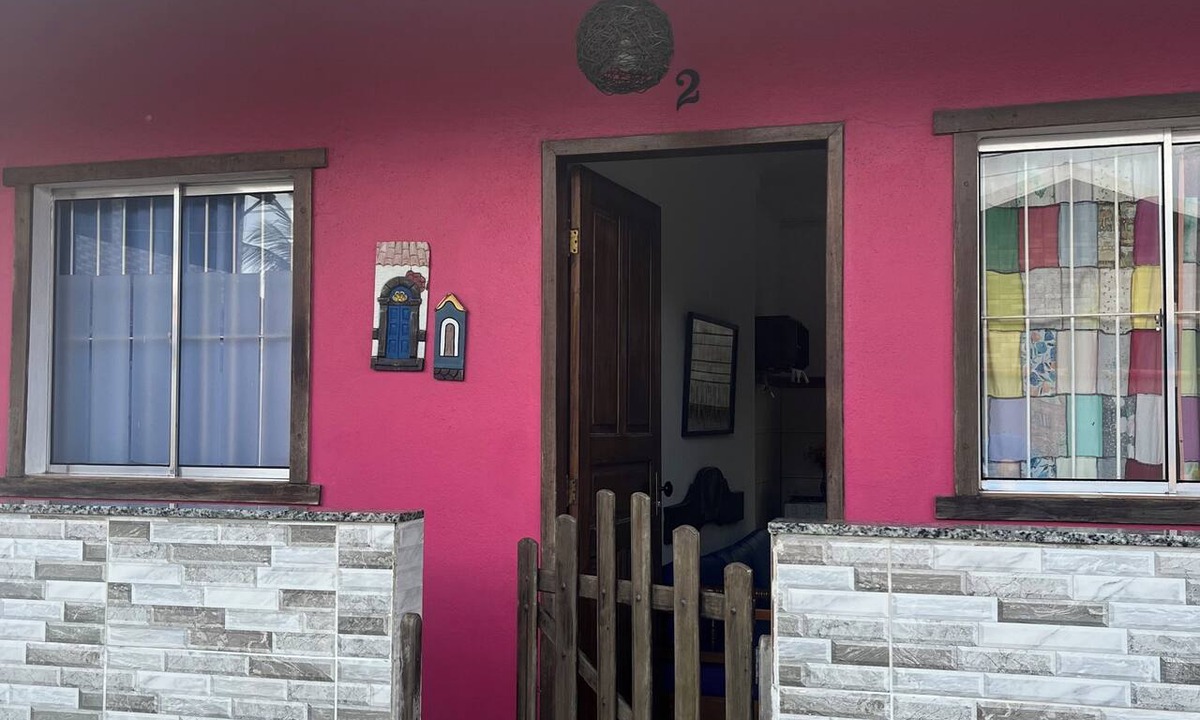 Bairro das Laranjeiras House | One-bedroom house one block from Jacaraipe beach.