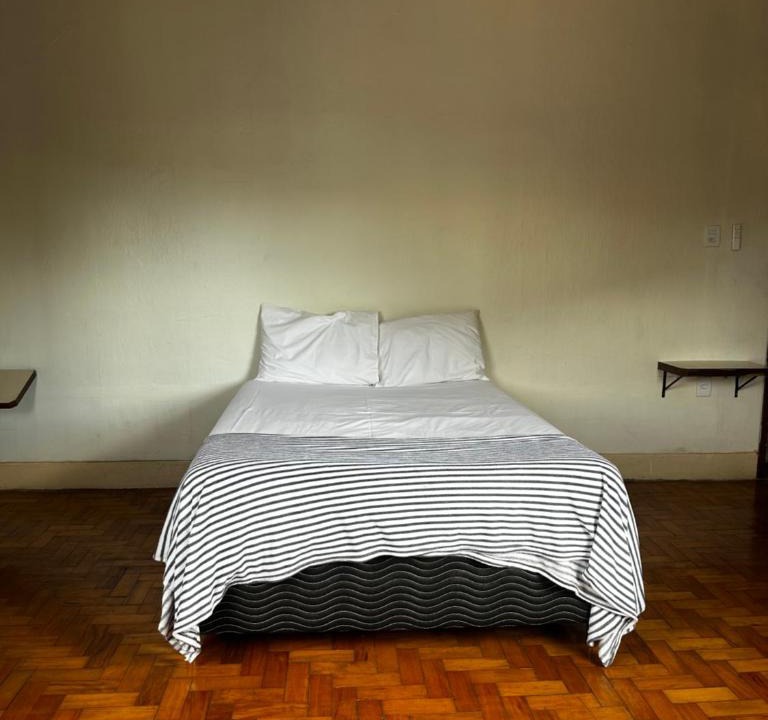 Congonhas Hostel | Oxx Quarto Terra