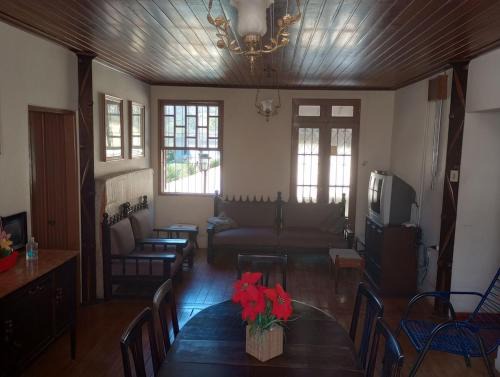 Itapira House | Paraíso na Terra - Eleutério
