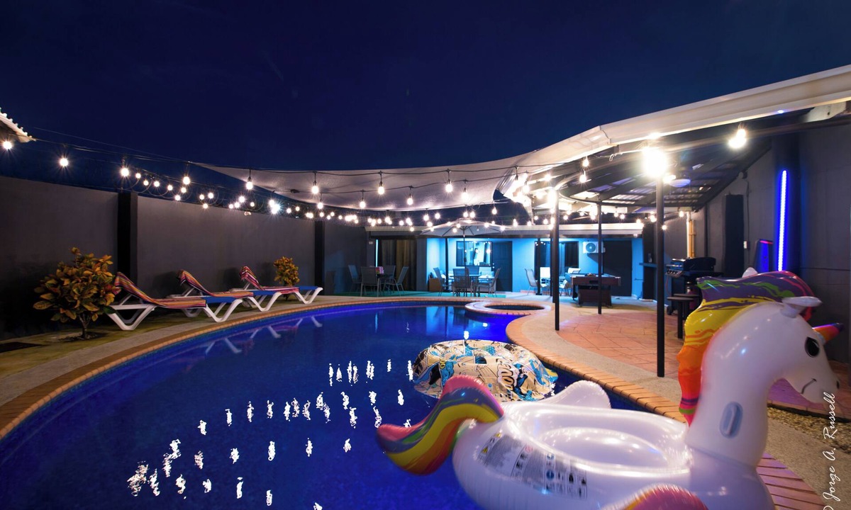 Jaco Villa | Party Pad Steps From The Clubs