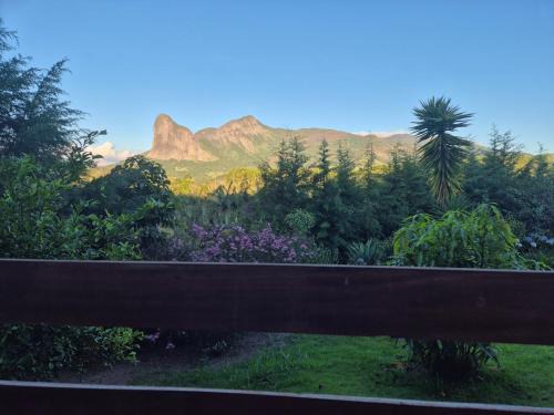 Vitor Hugo Cabin | Pedra Azul Chalé Clássico