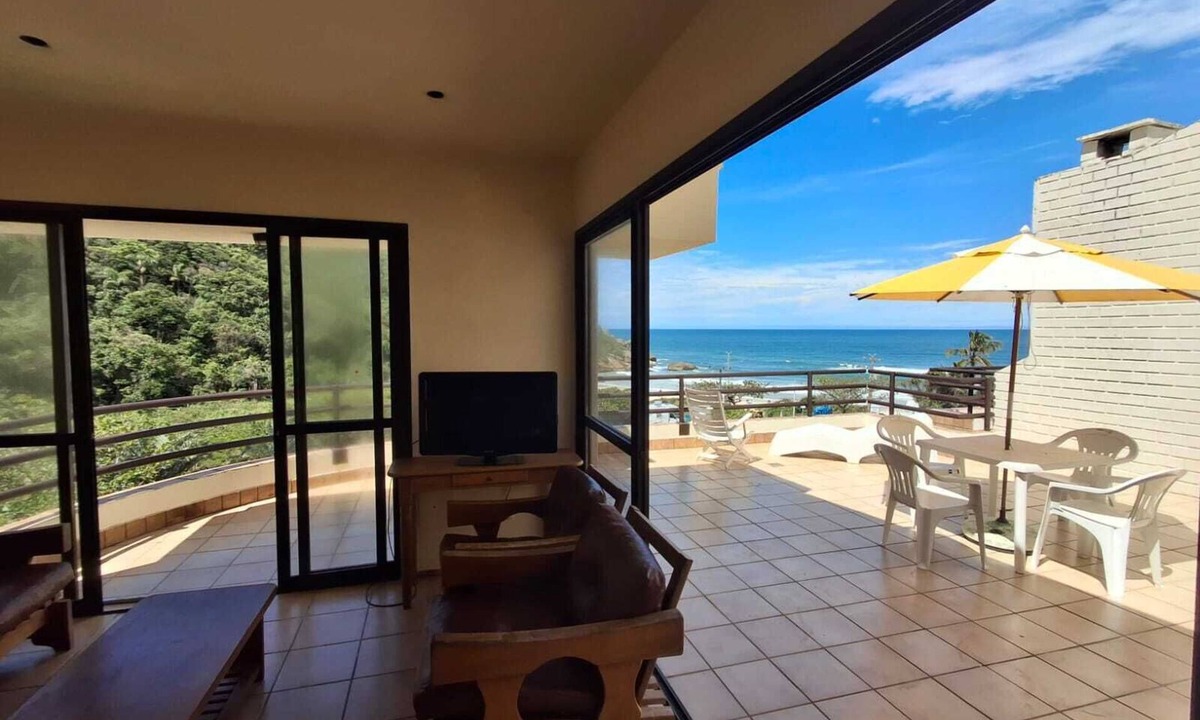 Florianopolis Apartment | Penthouse with the best view of Praia Brava, Florianópolis