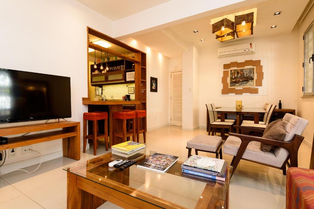 Leblon Apartment | Pineapples GSM102 - Apartamento Pet Friendly 2 Quartos a 200m da Praia do Leblon