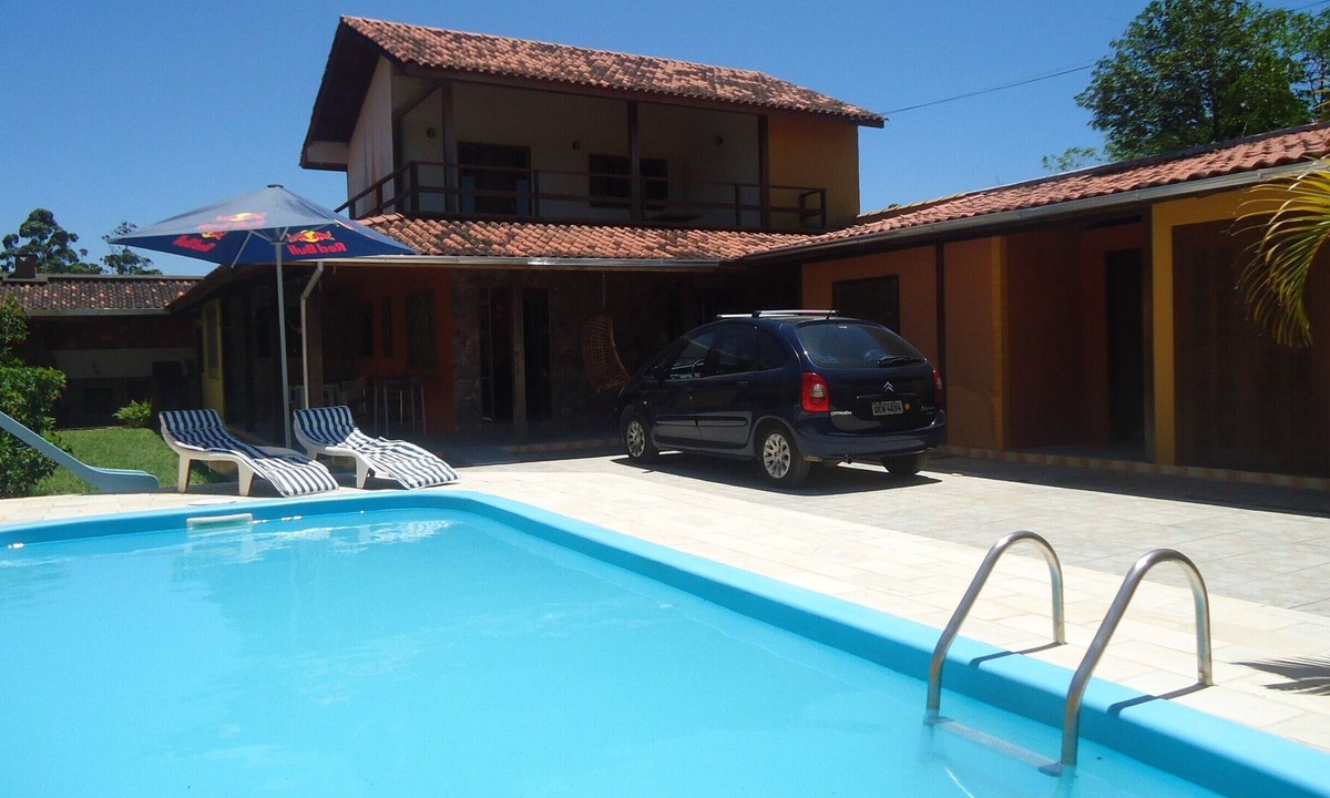 Rio Vermelho Norte House | Piscina, churrasqueira e 3 suítes