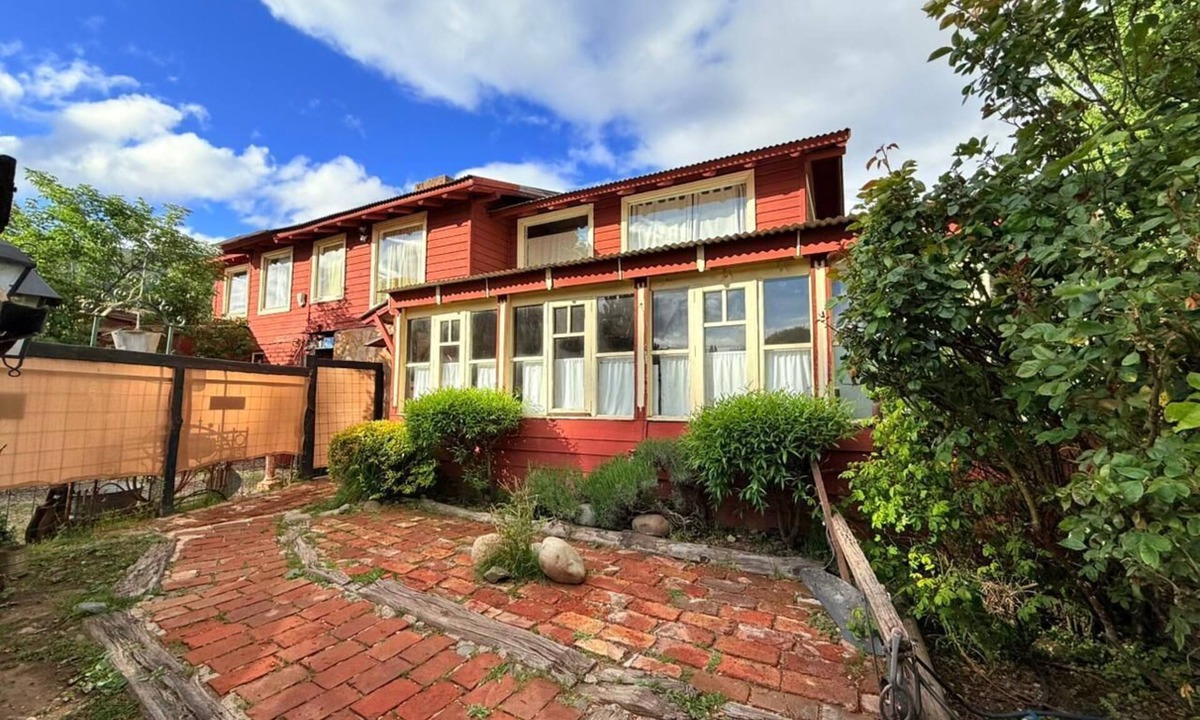 San Martin de los Andes Cottage | Pleasant 2-bedroom cottage in San Martín de los Andes awaits you.