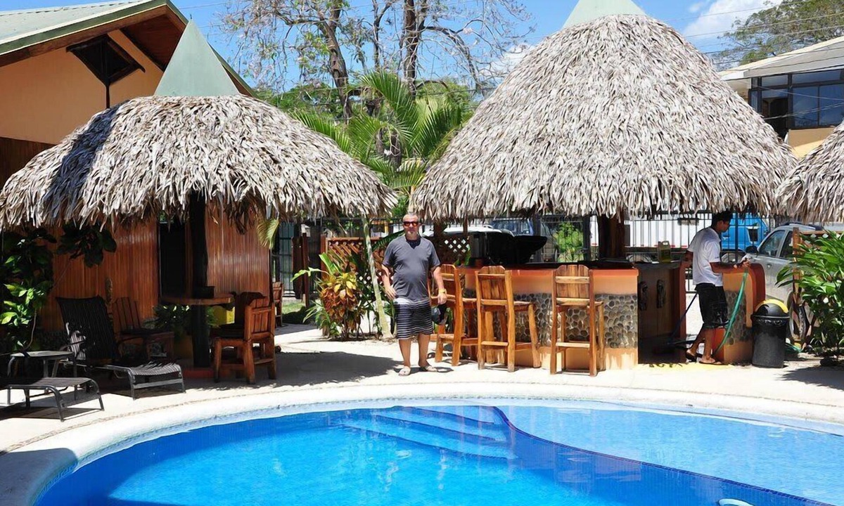 Samara Apartment | Poolside Unit at Beachfront Hotel
