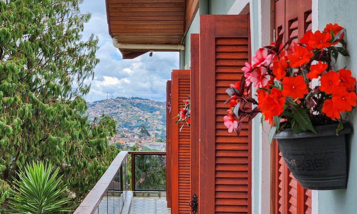 Campos do Jordao Hotel | Pousada Araucária Village
