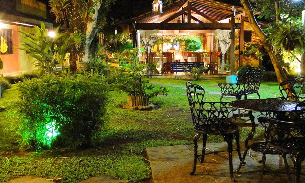 Vila do Abraao Hotel | Pousada Caúca
